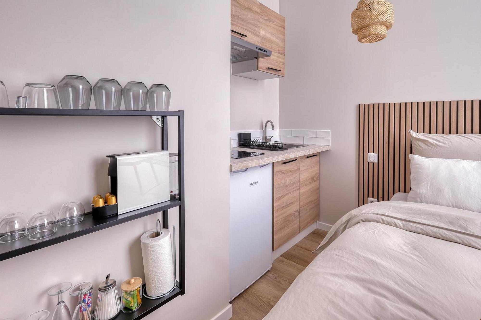 Short Time Suites Toulon Centre 3 "Le Spot" Check-In Auto Exterior photo